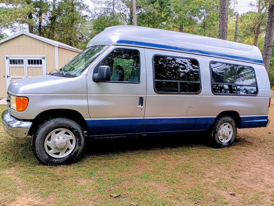 Ford_E250 Vans 