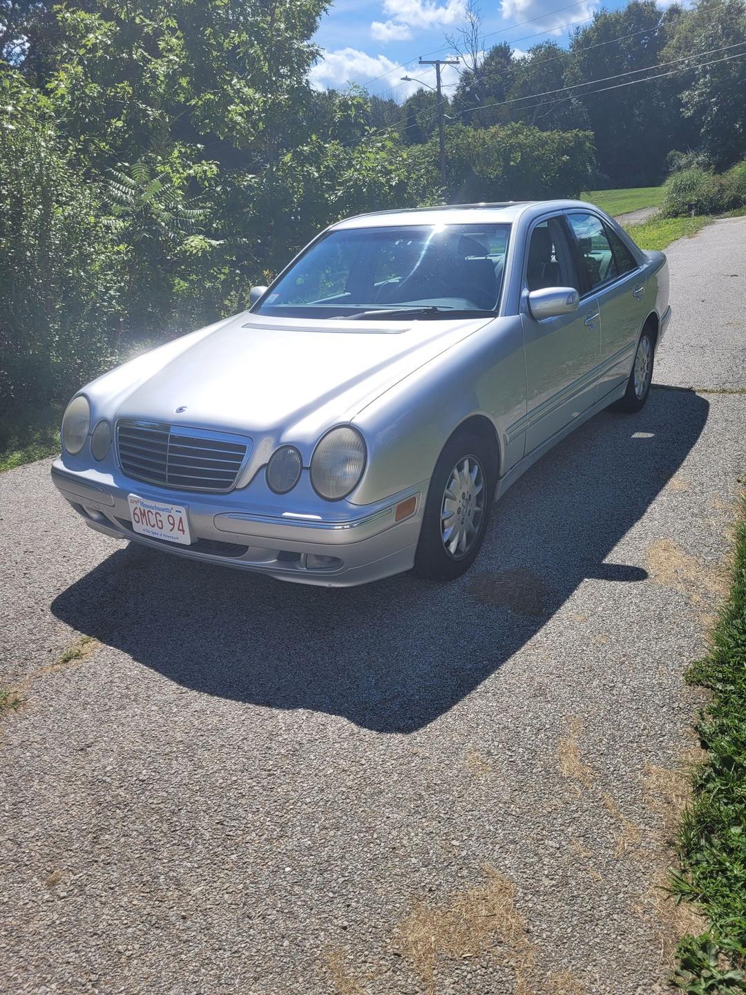 Mercedes-Benz_E Class 