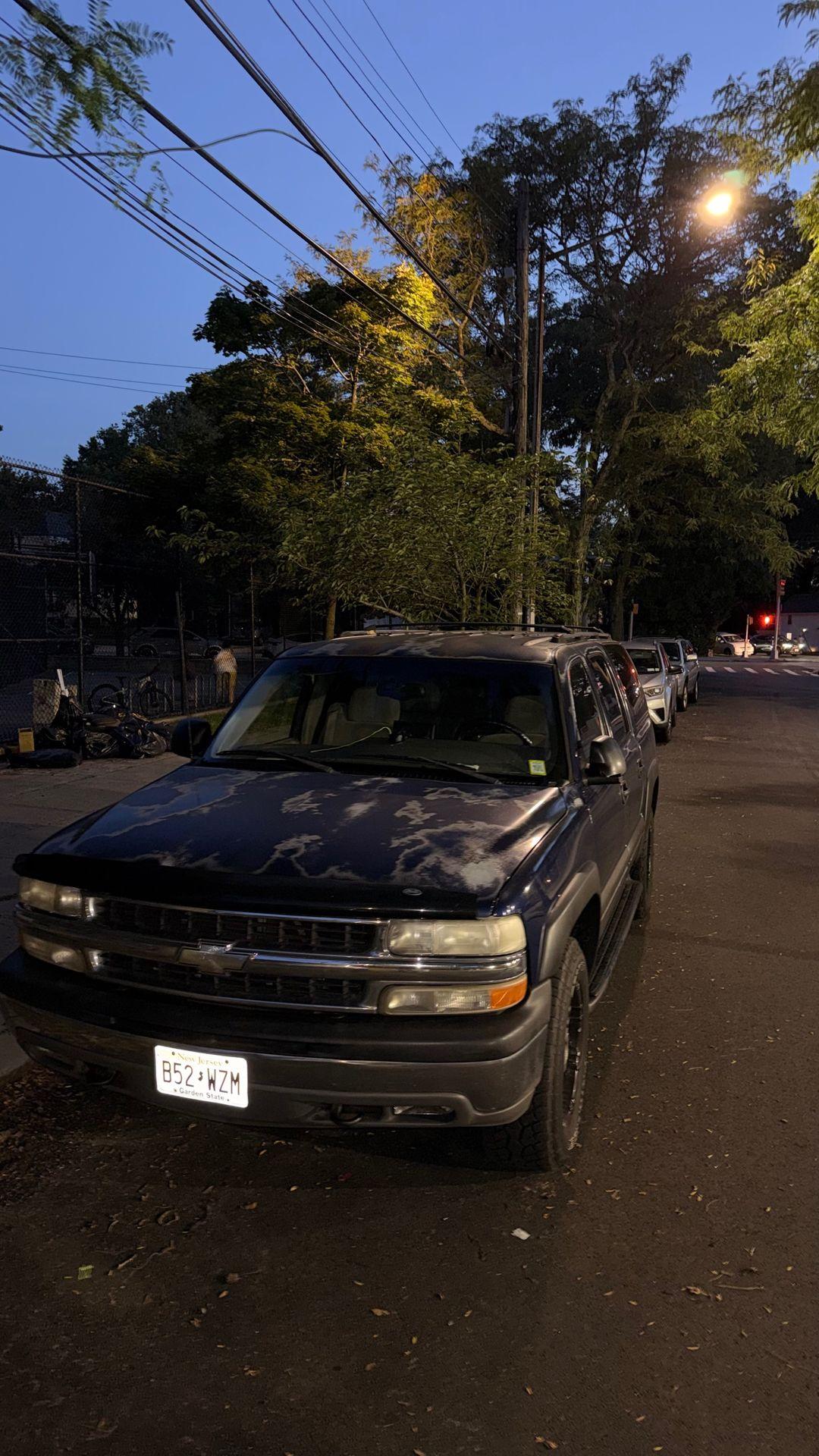 Chevrolet_Suburban 
