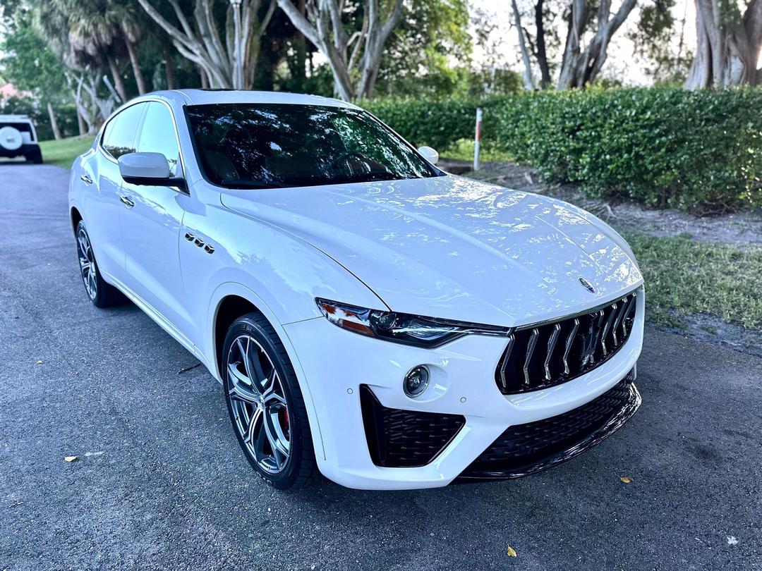 Maserati_Levante 
