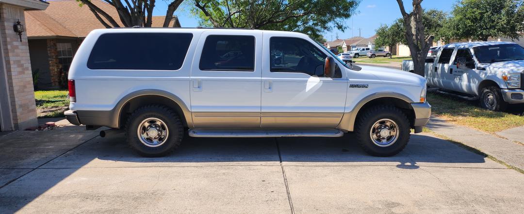 FORD_Excursion 