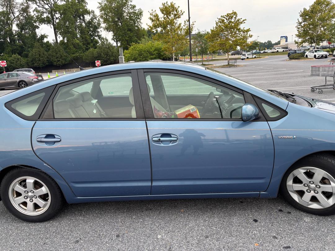 Toyota_Prius