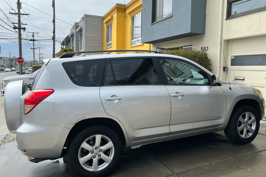 Toyota_RAV4