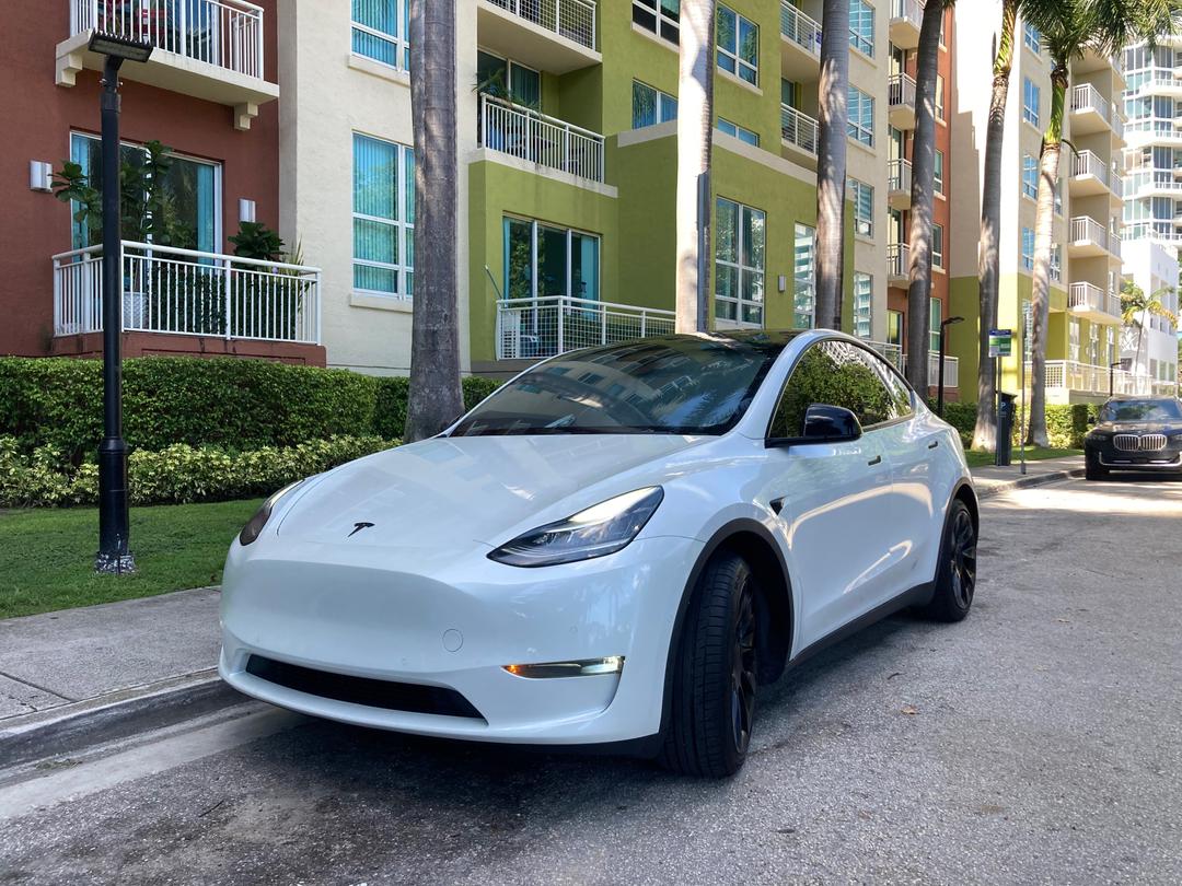 Tesla_Model Y