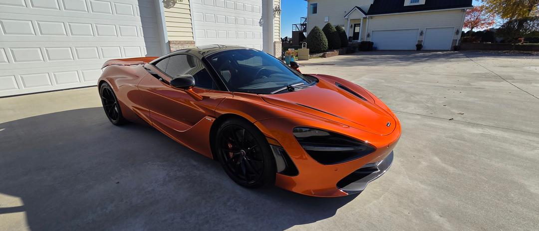 McLaren_720S