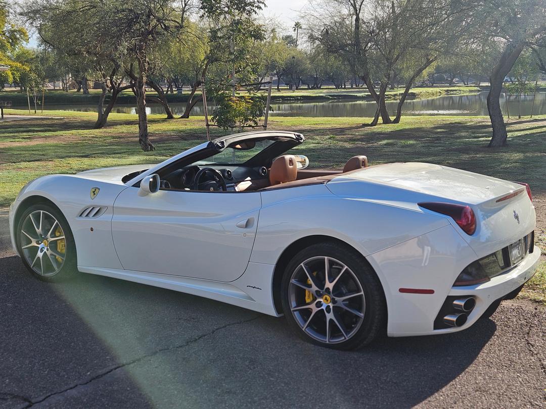 Ferrari_California