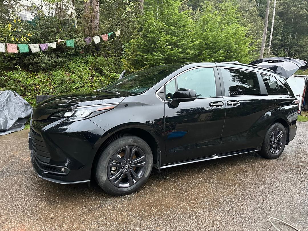 Toyota_Sienna