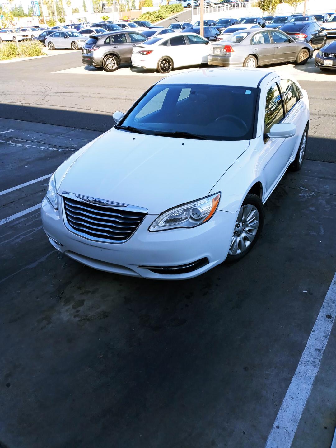 Chrysler_200