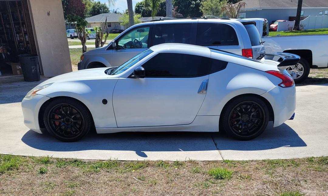 Nissan_370Z