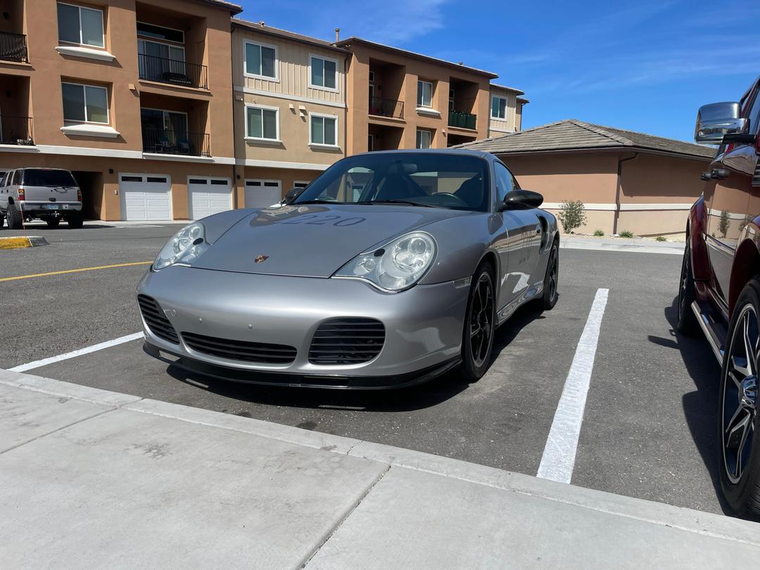 Porsche_911 Carrera 4