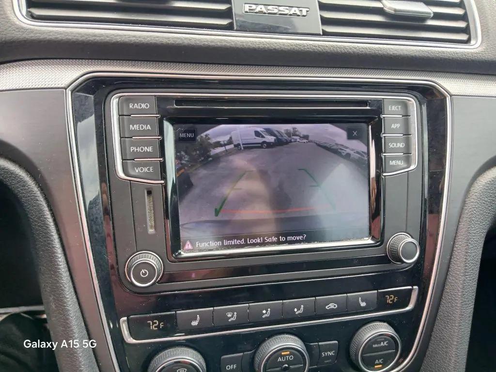 Volkswagen_Passat