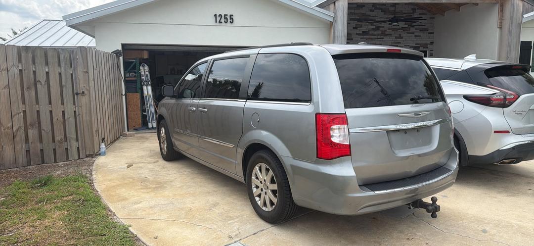 Chrysler_Town & Country