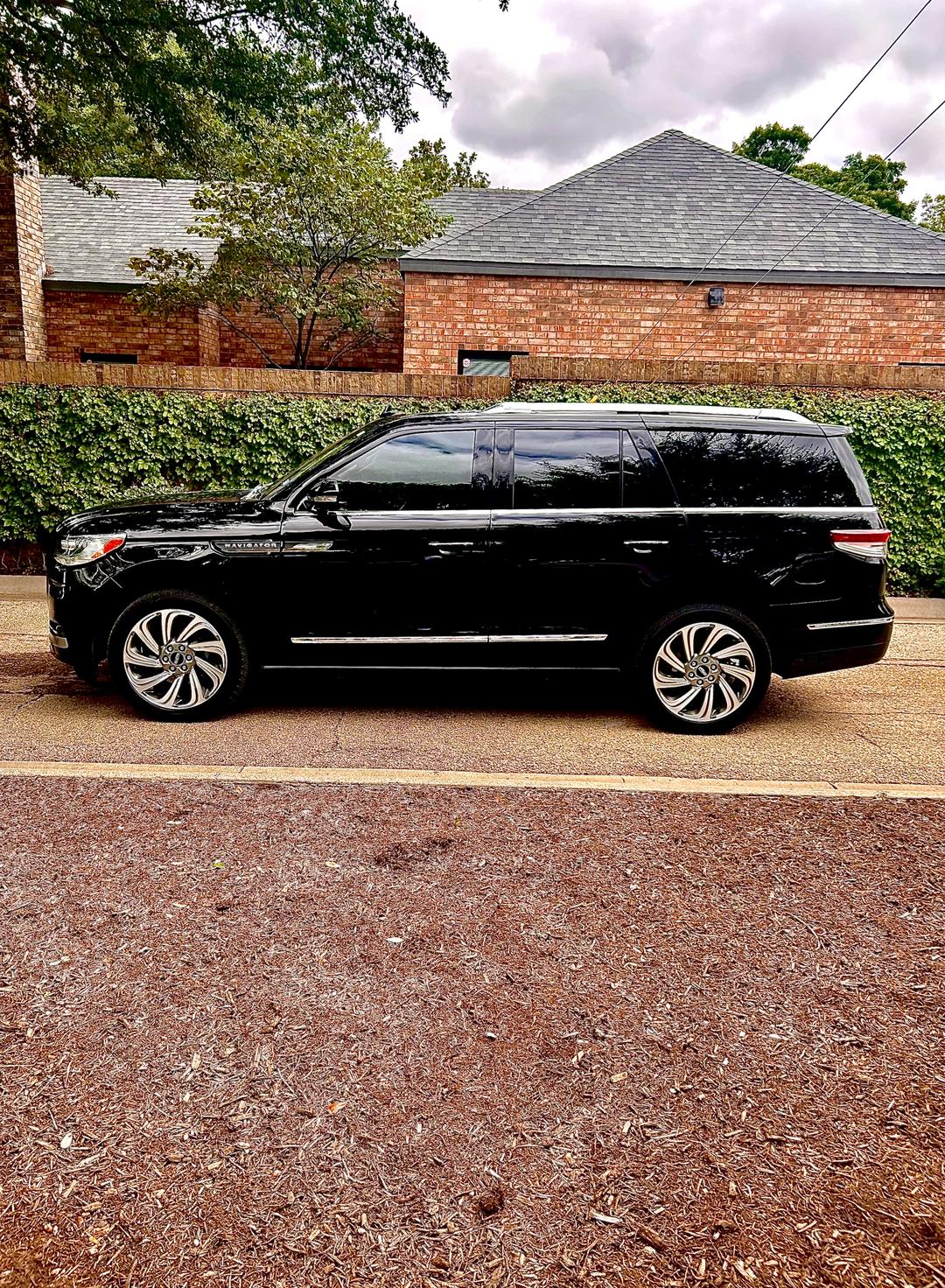 Lincoln_Navigator
