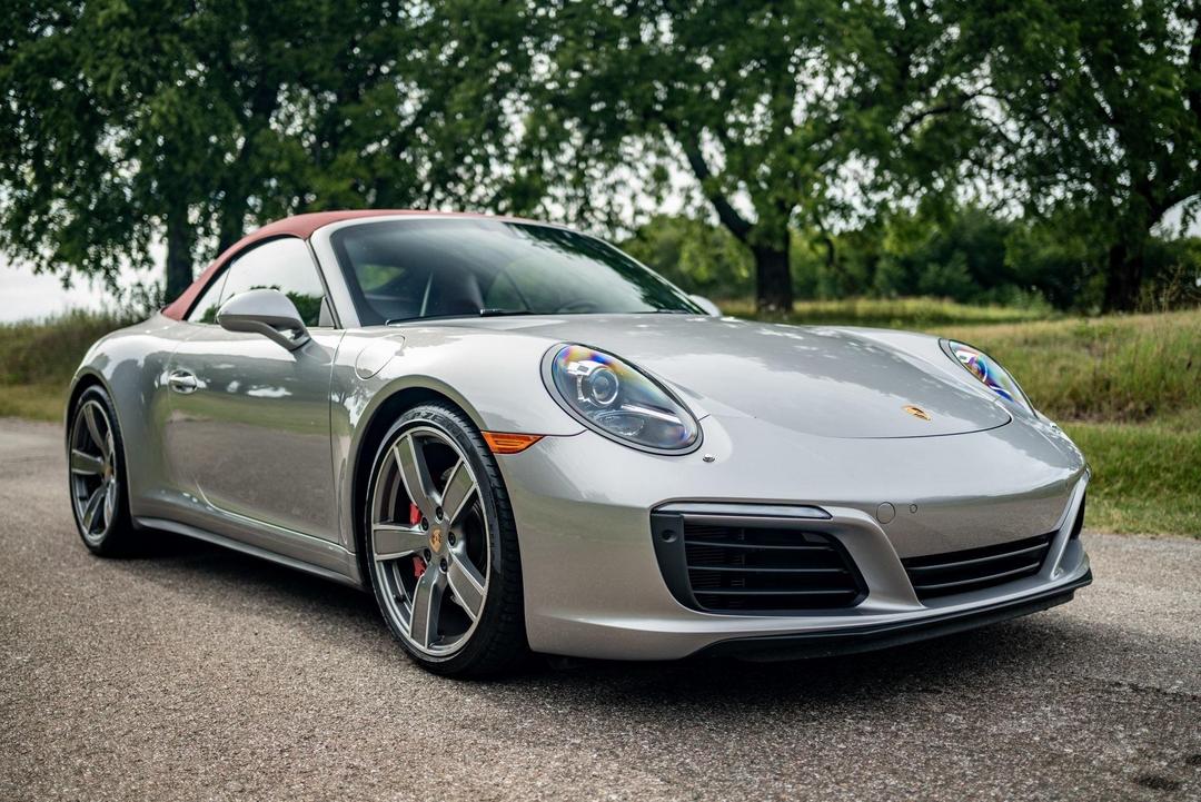 Porsche_911 Carrera 4