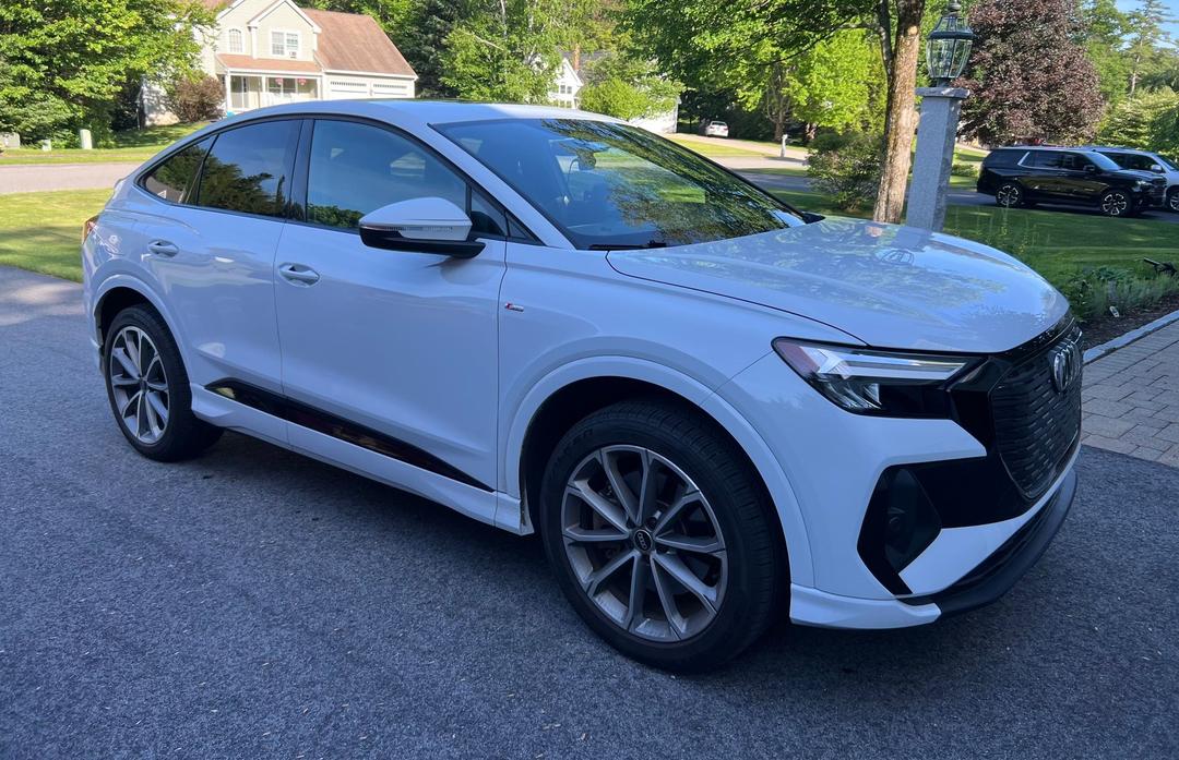 Audi_Q4 e-tron