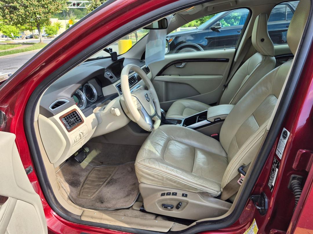Volvo_XC70