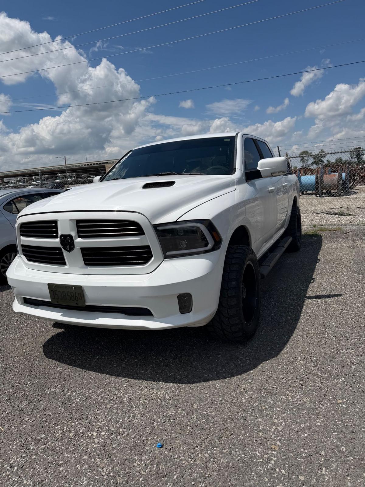 car_image_564x480 -