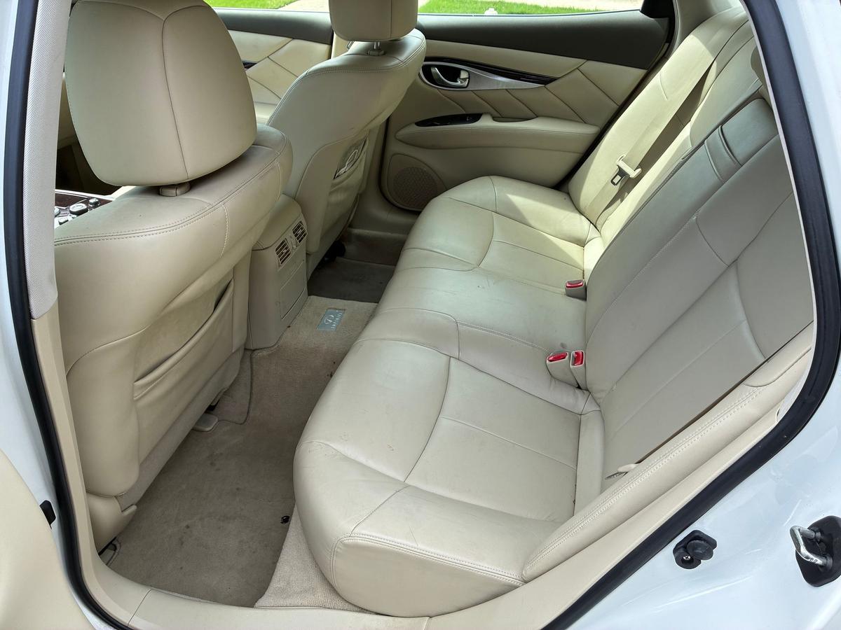 car_image_564x480 -
