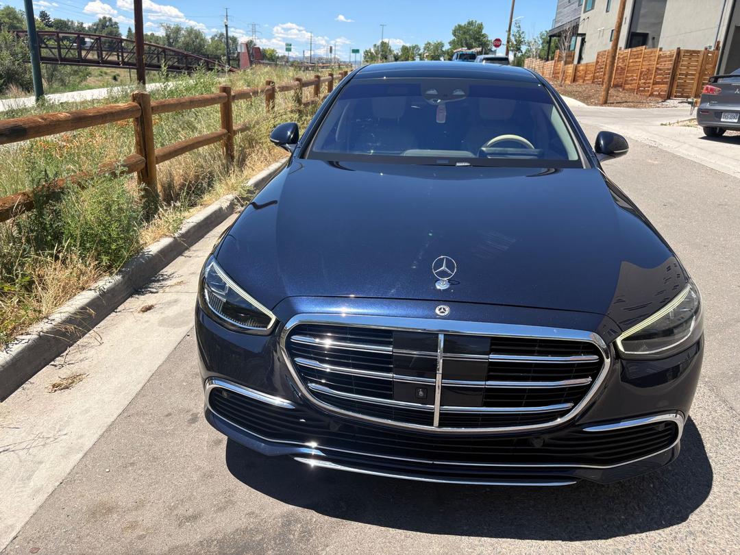 Mercedes-Benz_S-Class