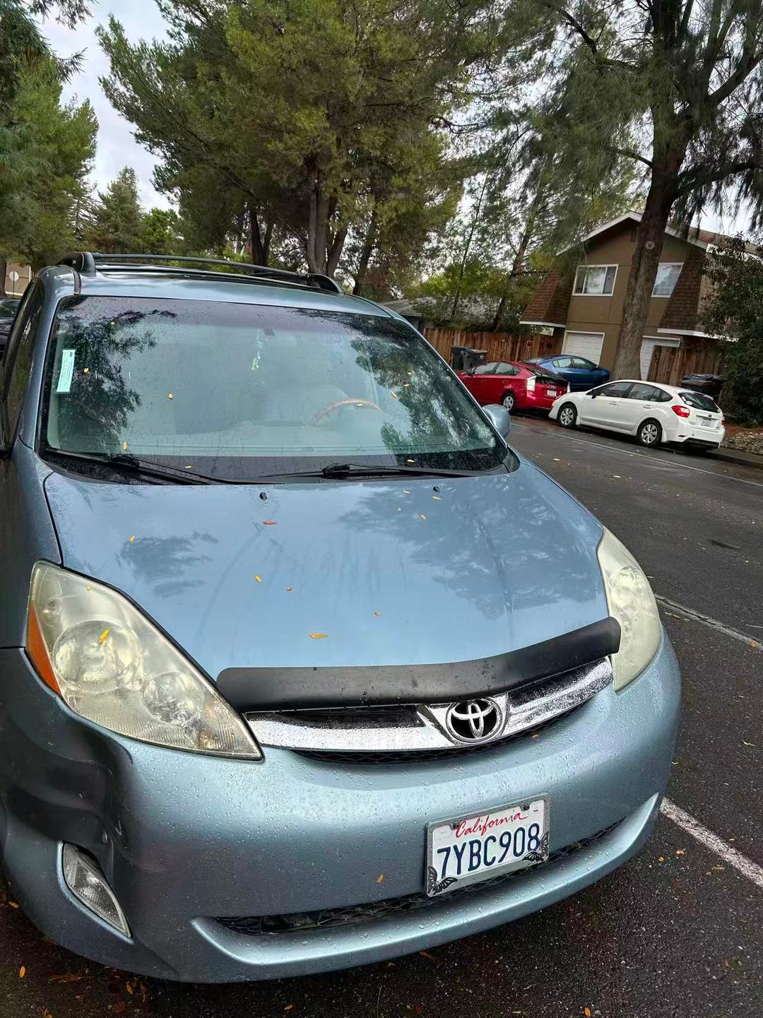 Toyota_Sienna