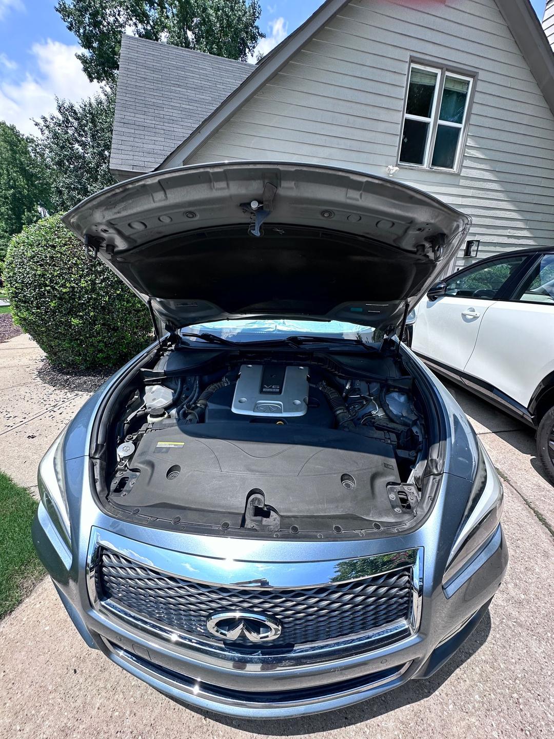 INFINITI_Q70