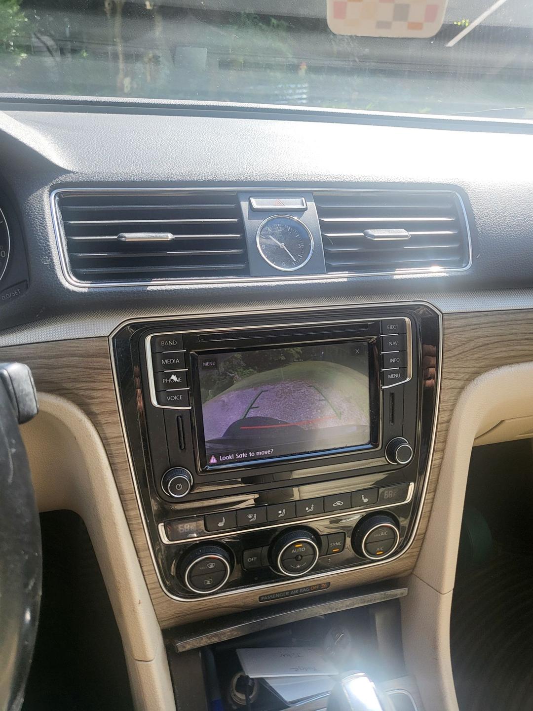 Volkswagen_Passat