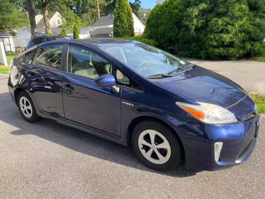 Toyota_Prius