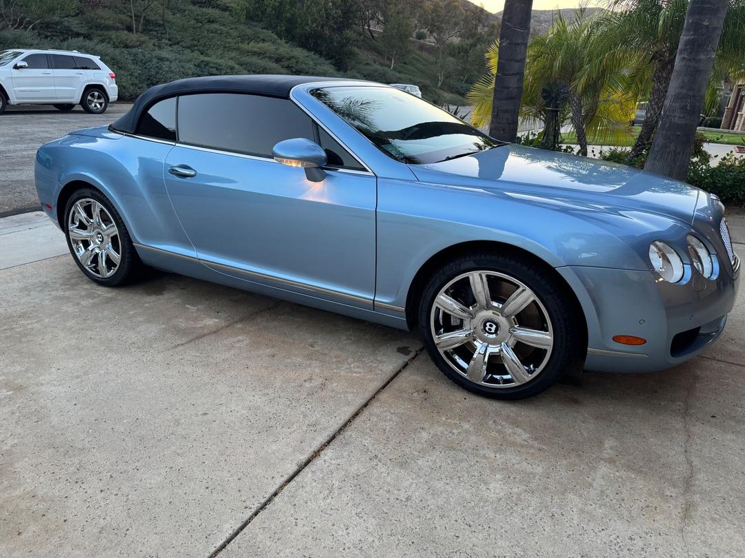 Bentley _Continental GTC Convertible