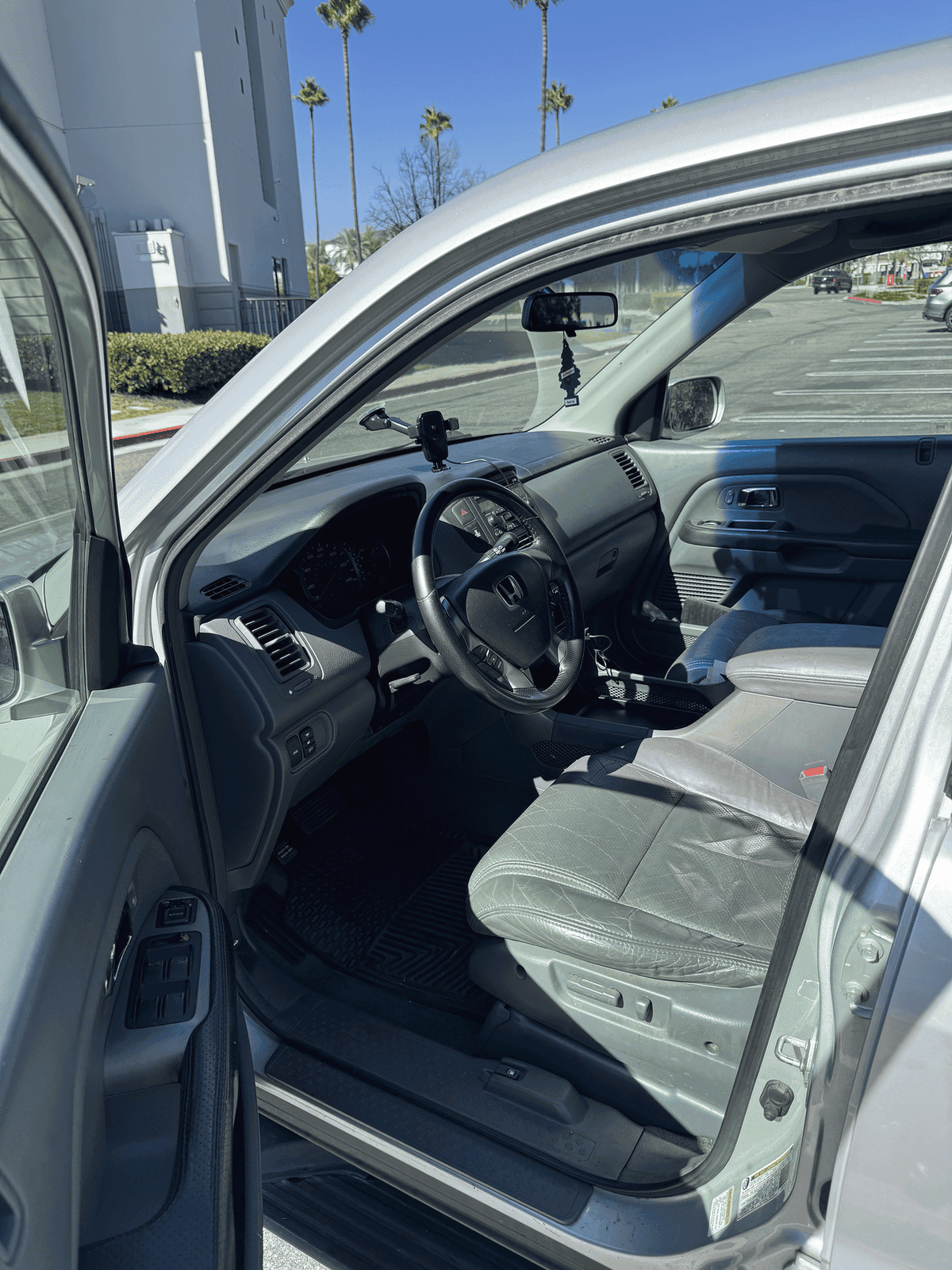 car_image_564x480 -