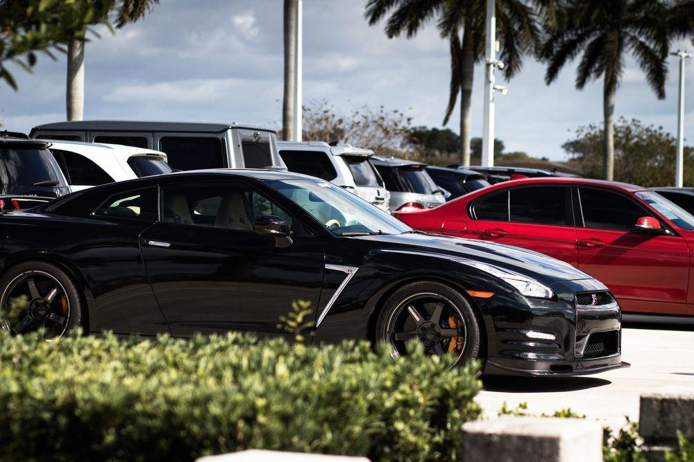 How to sell your car at a dealership Photo by Haus of Zeros / Unsplash