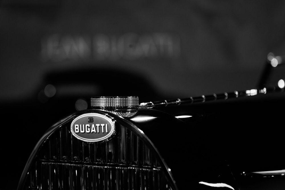 Bugatti logo in black and white